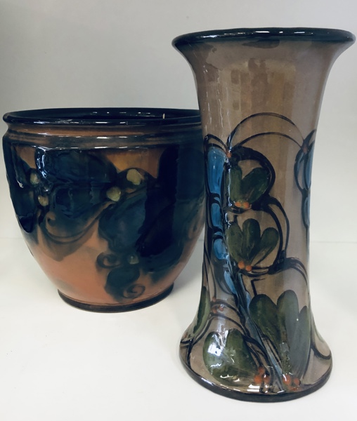 2 vaser/blomsterpotte af lertøj dekoreret med kohornsglasur - herunder Danisco