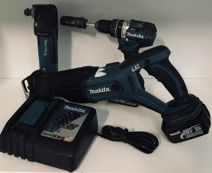 Makita (akku): BJR181 bajonetsav, DHP484 slagboremaskine, DTM51 multicutter, DC18RC oplader 1 X 3.0Ah/18v batteri samt 1 X 5.0Ah/18v batteri (P 190, 156, 210, 246, 258/24)