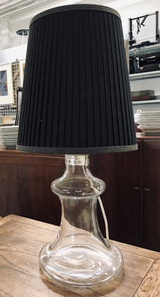 Holmegaard 'Besigue' bordlampe i klart glas, formgivet af Michael Bang