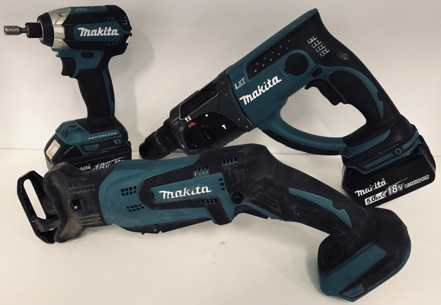 Makita (akku): DHR202 borehammer, DTD153 slagnøgle, DJR183 bajonetsav, 3.0Ah/18v batteri samt 5.0Ah 18v batteri   (P 154, 191, 206, 211/24)