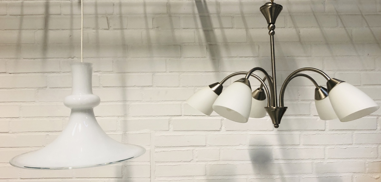 Royal Copenhagen Holmegaard Etude loftlampe samt 5 armet "lysekrone" loftlampe udført i glas og stål