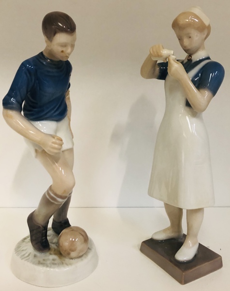 2 Bing & Grøndahl figurer af porcelæn: Sygeplejerske (nr. 2379) samt 'Dreng med Bold' (nr. 2375) - Bemærk: eftertragtede figurer (i sær Sygeplejerske)