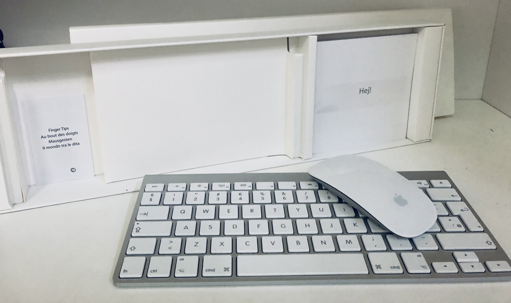 Apple Wireless (trådløs) keyboard samt Apple Magic Mouse (trådløs)