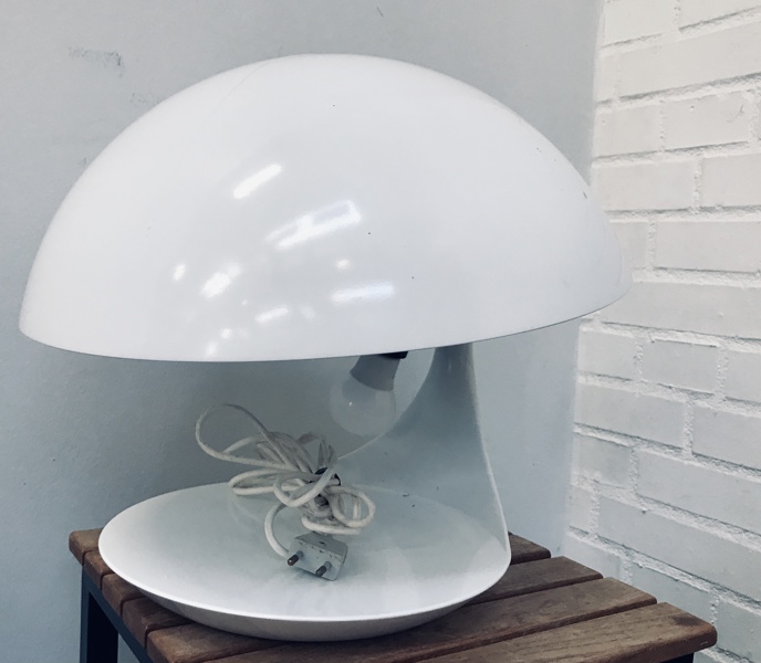 Elio Martinelli Cobra bordlampe fremstillet ved Martinelli Luce