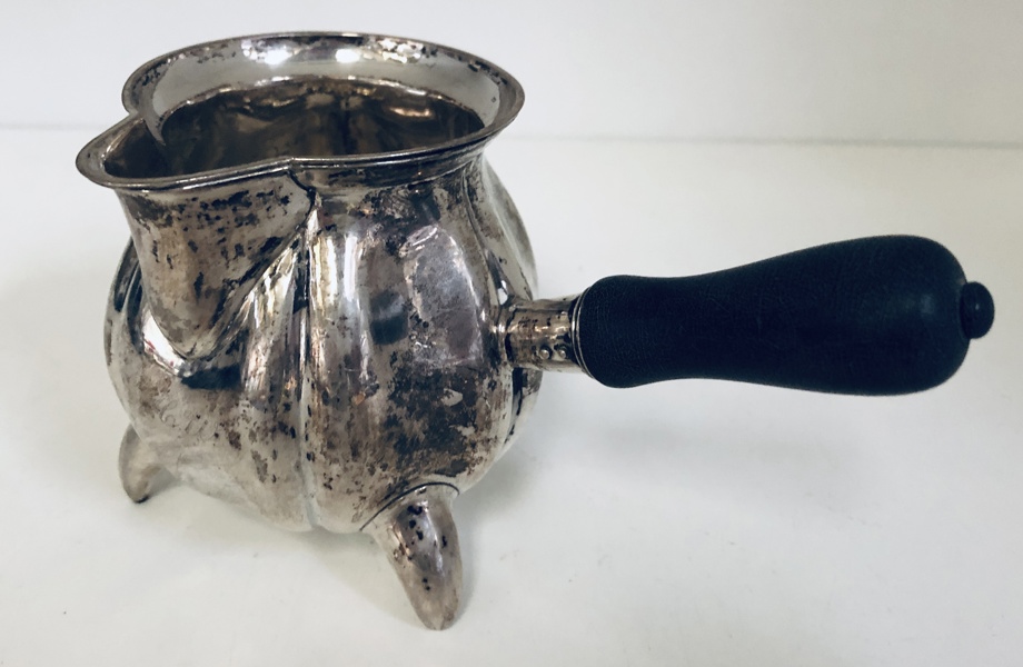 Skønvirke flødekande af sølv (830), fremstillet ved C.C. Christensen, Randers (1893-1937)