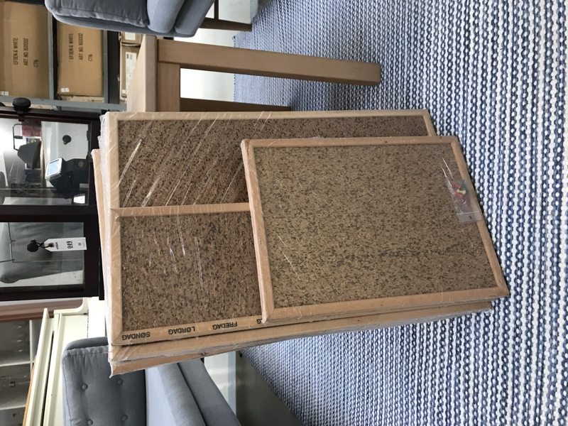 Samling af opslagstavler (8 enheder) - herunder én prydet m. ugedage