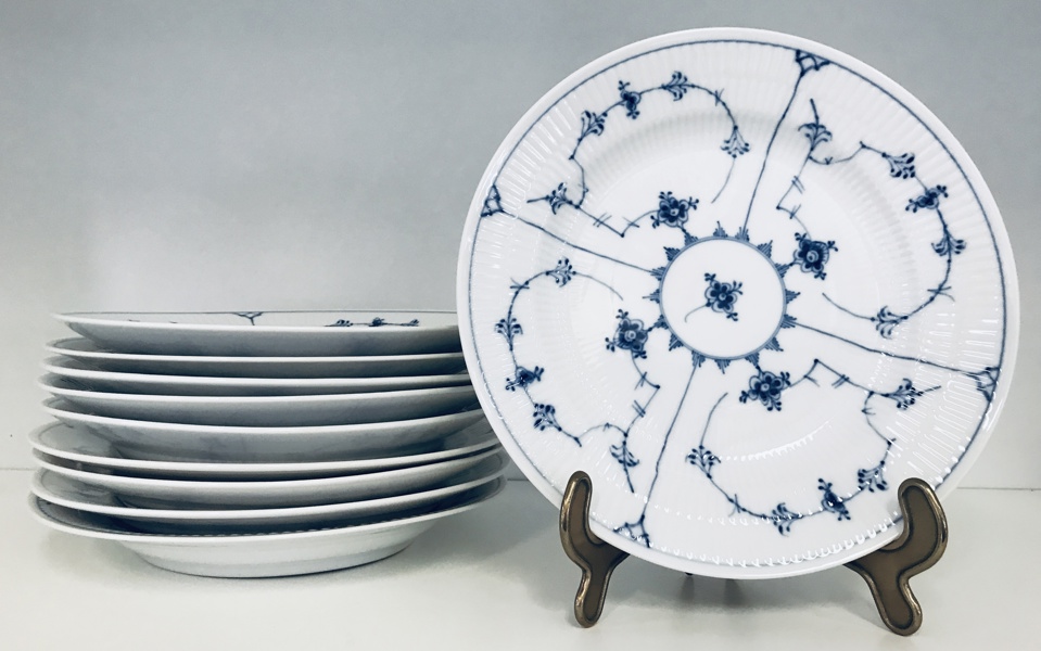 10 Royal Copenhagen Musselmalet Riflet tallerkner (dekorations nr.: 1/175)