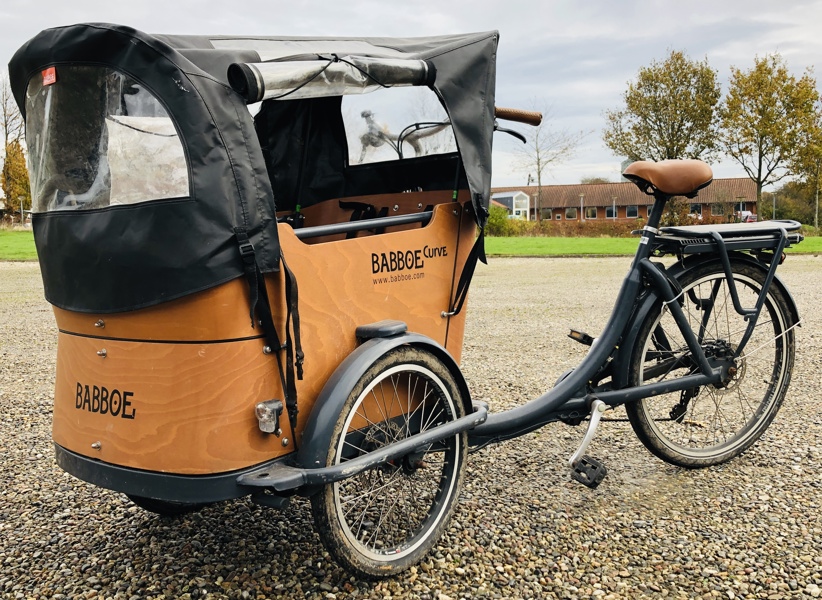 Babboe E-Curve el-ladcykel m. batteri og kaleche (Å 2025-0991)