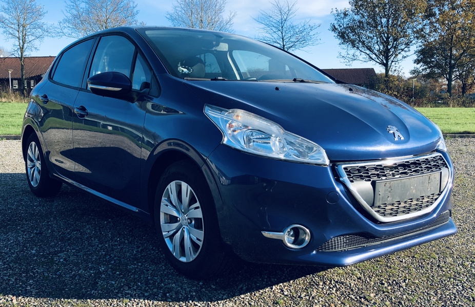 Peugeot 208 1,2 Vti 5-d (2013) - Stel.: VF3CCHMZ0DT146795