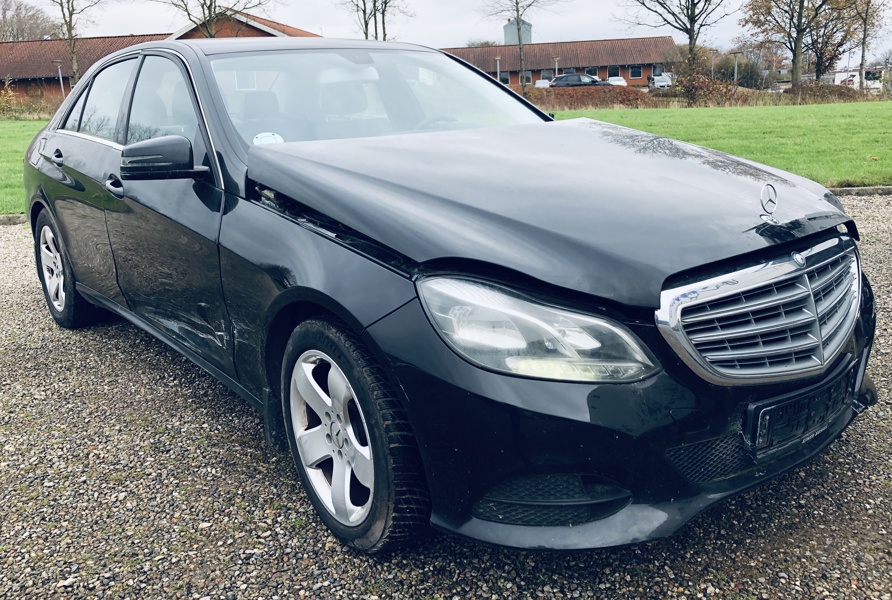 Mercedes-Benz E200 Bluetec Sedan 7g-tronic Plus (2014) - Stel.: WDD2120061B098418