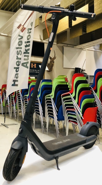 Segway Ninebot E2 Pro elektrisk løbehjul (F 53/25)