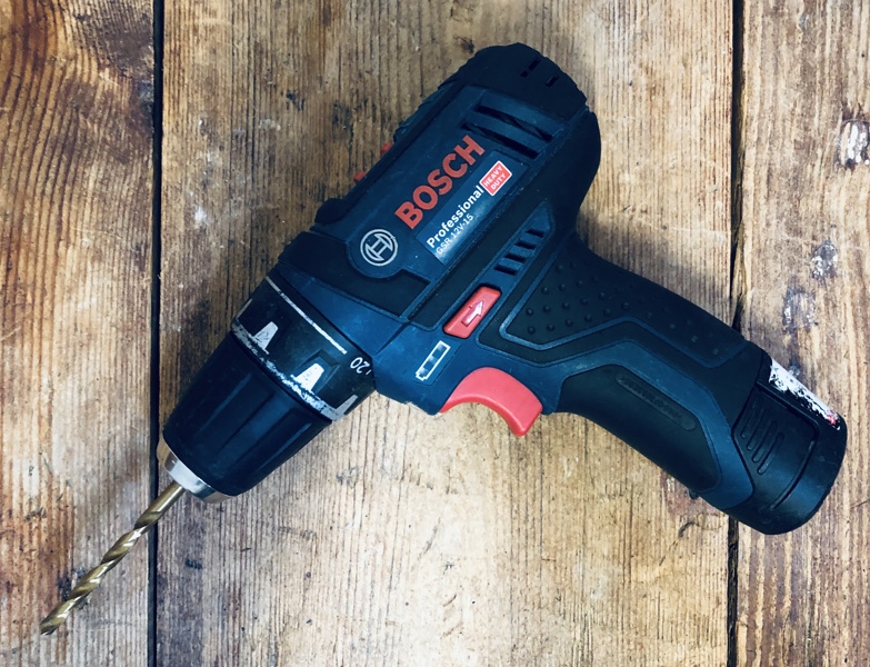 Bosch Prof. GSR 12V-15 Heavy Duty bore-/skruemaskine m. 12V 2.0Ah batteri (F 5/25)