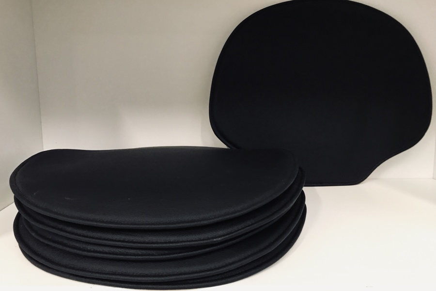 6 Furnto hynder til Arne Jacobsen 3130 | Grand Prix stole, beklædt i sort