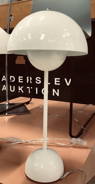 Verner Panton VP3 | Flowerpot bordlampe, fremstillet ved &Tradition (Å 2025-1513)