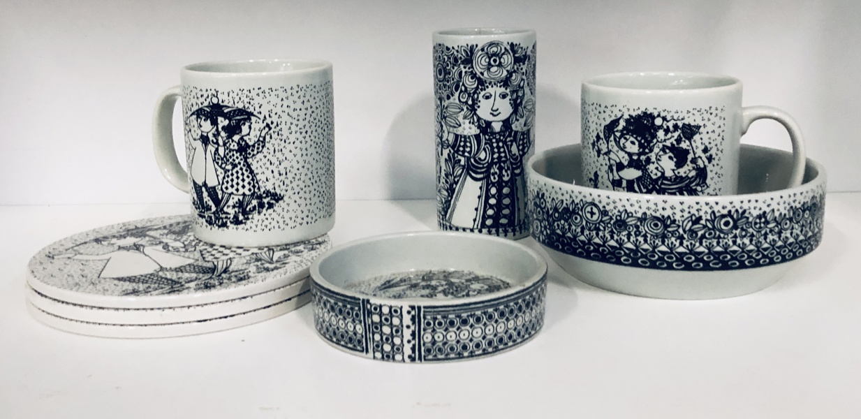Samling af Björn Wiinblad (8 enheder): vase (1), kopper (2), skåle (2) samt platter (3)