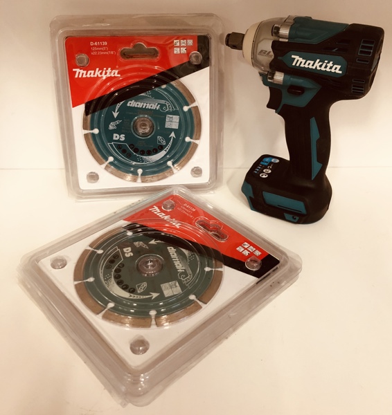 Makita DTW300 slagnøgle samt 7 stk. D-61139 Diamak diamantskæreskiver (H 124/25)