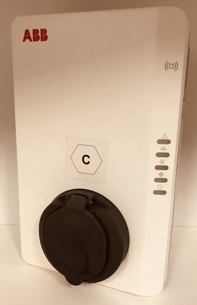 ABB ladeboks Terra AC-W22-T-R-C-0 (vægmonteret) (2*)