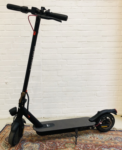 E-Wheels E2S V2 elektrisk løbehjul (R 2025-0359)