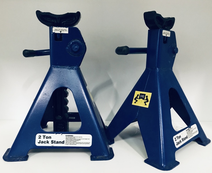 2 Støttebukke (2000kg.)