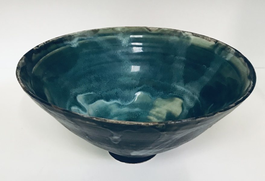 Kirk skål af keramik (dateret 2012) glaseret i oceangrøn/blå glasur (Ø 23cm)