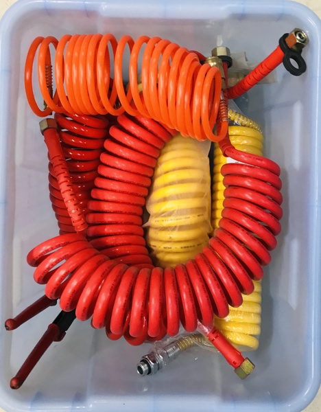 Parti pneumatiske spiralslanger m. koblinger (enheder)