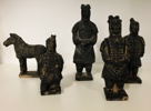 4 Kinesiske Xian krigere samt hest af terrakotta  