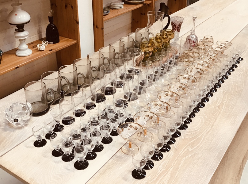 Stor samling glas og brugskunst - herunder Holmegaard, Lyngby og Royal Copenhagen (94 enheder)