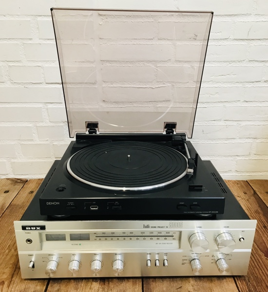 Denon DP-200USB fuldautomatisk pladespiller med USB-port og indbygget MP3-encoder samt DUX TA 8000 hifi sound project reciever