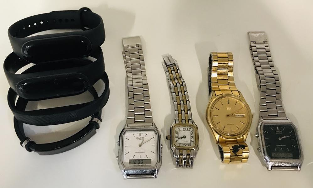 Samling af ure og fitnessarmbånd (5 enheder) - herunder mærkerne Casio, Seiko, Triacle m.fl. (Å 2025-1690)