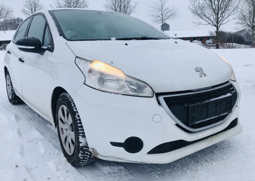 Peugeot 208 1,0 VTI 68 HK 5-D (2012) - Stel.: VF3CCZMZ0CW139318