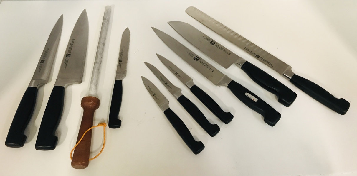 Samling af Zwilling J.A. Henckels knive samt 1 strygestål (10 enheder) - herunder Jamonero kniv, tomatkniv m.fl.