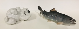 2 Royal Copenhagen figurer af porcelæn: 'Isbjørneunge' (nr. 232) samt 'Ørred' (nr. 2169) 