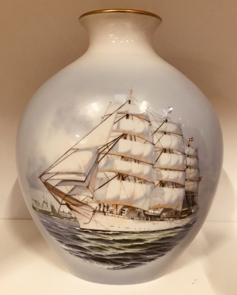 Bing & Grøndahl stor vase med Tall Ship af kunstneren James Mitchell, Limited Edition 