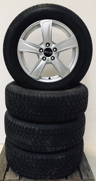 4 Oxxo alufælge m. Goodyear Ultragrip Perfomance vinterdæk 215/65/R17