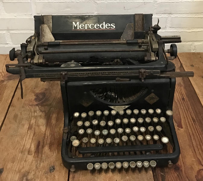 Antik mekanisk Mercedes skrivemaskine, model Zella-Mehlis, Ca. anno 1925