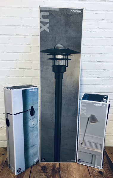 3 Nordlux lamper/pendler: Pine bordlampe (grå), Aud væglampe m. arm (sort) samt Lønstrup havelampe (sort)