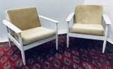 Mid-century Nordic: 2 loungestole, 3-pers. sofa samt sofabord 
