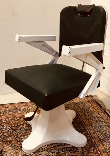 Fransk Art Deco barberstol (ca. 1940'erne), fremstillet ved AFOC (*3)