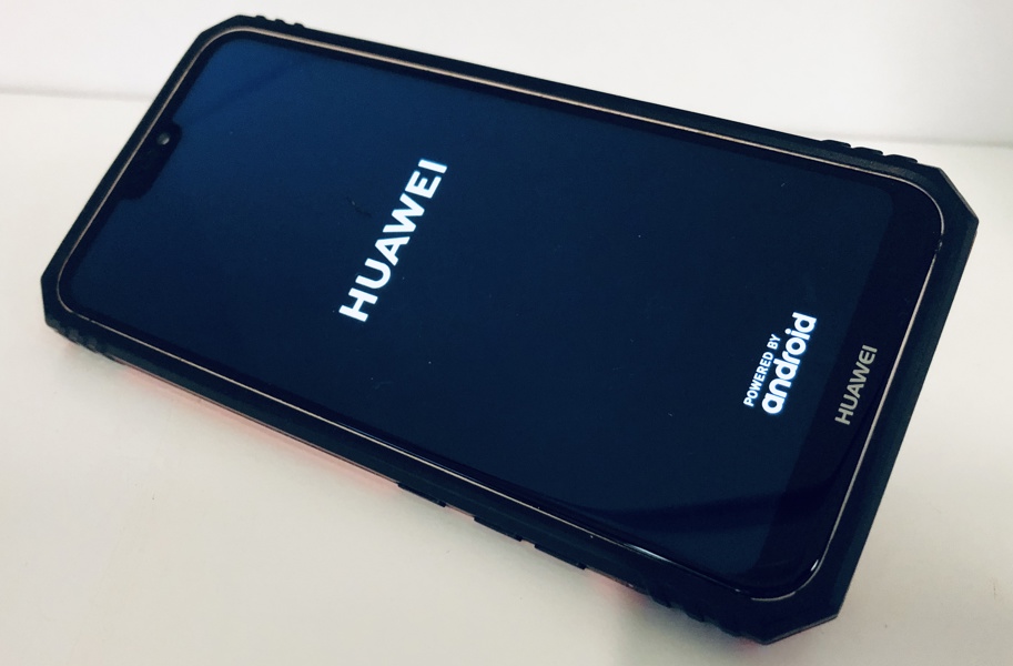 Huawei P20 Lite smartphone m. Dual Lens 1:2.2/26 ASPH