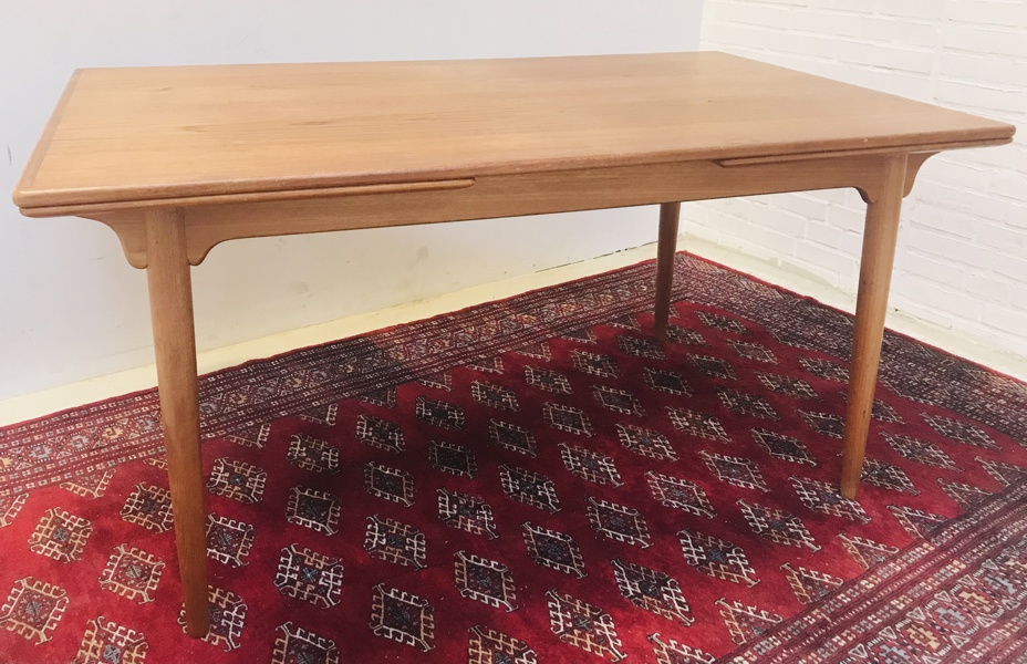 Omann Junior model 54 spisebord m. hollandsk udtræk udført i teak, formgivet af Gunni Omann, 1964