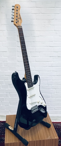 Maestro eletrisk guitar 