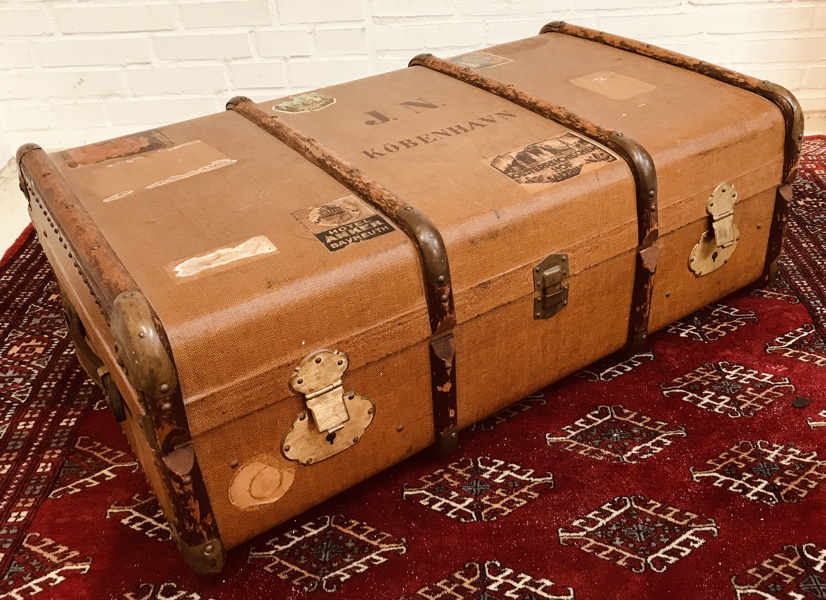 Stor J.N. København vintage rejsekuffert, udført i brun læder