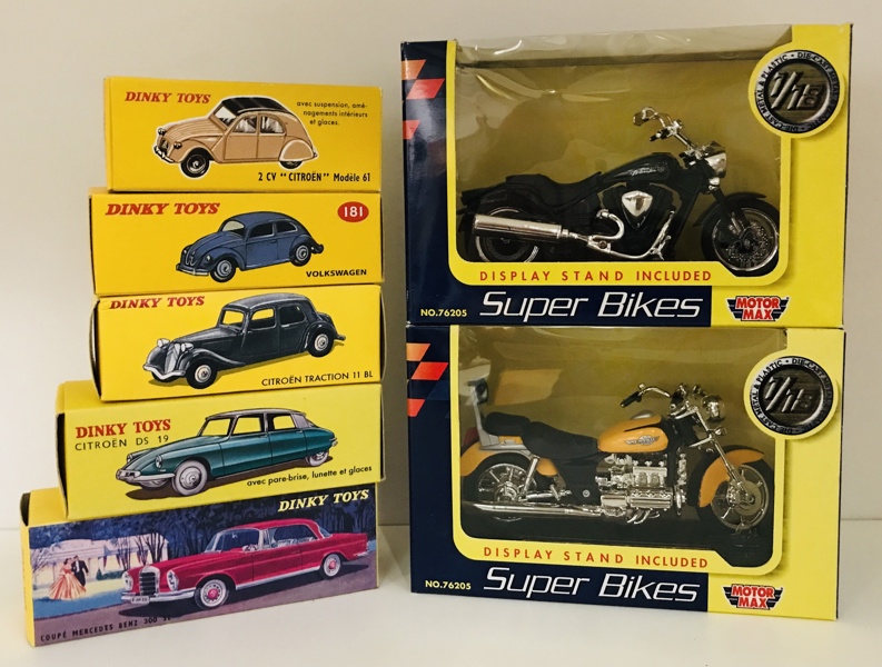 Samling af Dinky Toys og Motor Max Super Bikes modeller (7 enheder), fremstår som ny og i original emballage