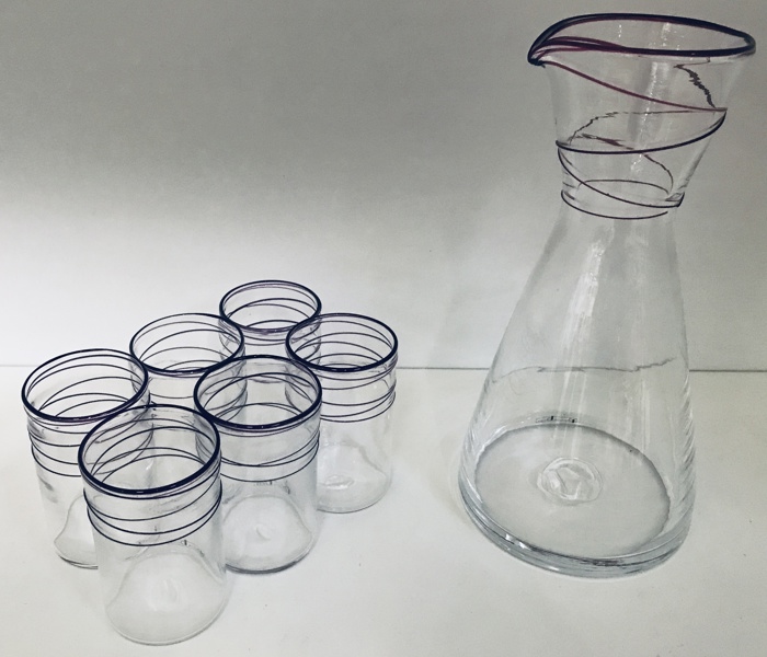 Pernille Bülow glas: Juice Collection kande (26cm) samt 6 Juice Collection 6 drikkeglas (10cm)