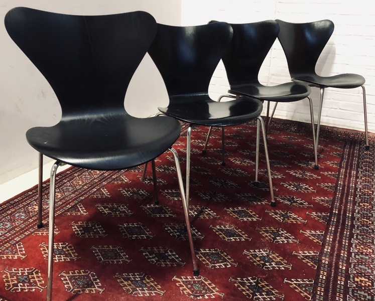 4 Arne Jacobsen (1902-1971) 3107 | 7'er stole, fremstillet hos Fritz Hansen