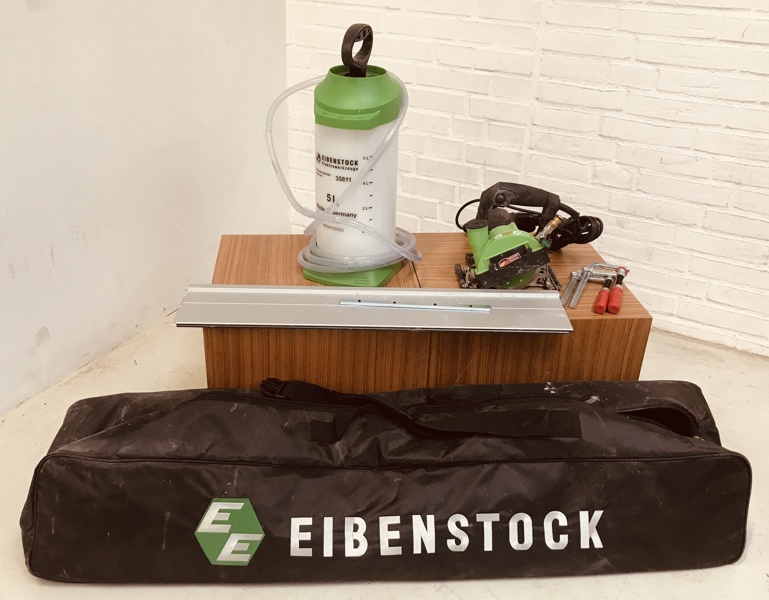 +M: Eibenstock EDS 125 diamantsavsæt til både våd- og tørskæring af fliser m. styreskinner, forbindelsesliste, skruetvinge og 5 liter vandtrykbeholder i transporttaske