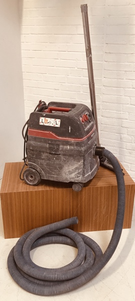 +M: Starmix ISC (1600 W) industristøvsuger, m. beholderkapacitet: støv / væske: 20/15l