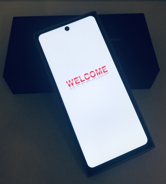 Viqee L25 Ultra Dual-Sim smartphone - i original emballage og m. tilhørende tilbehør - fremstår som ny