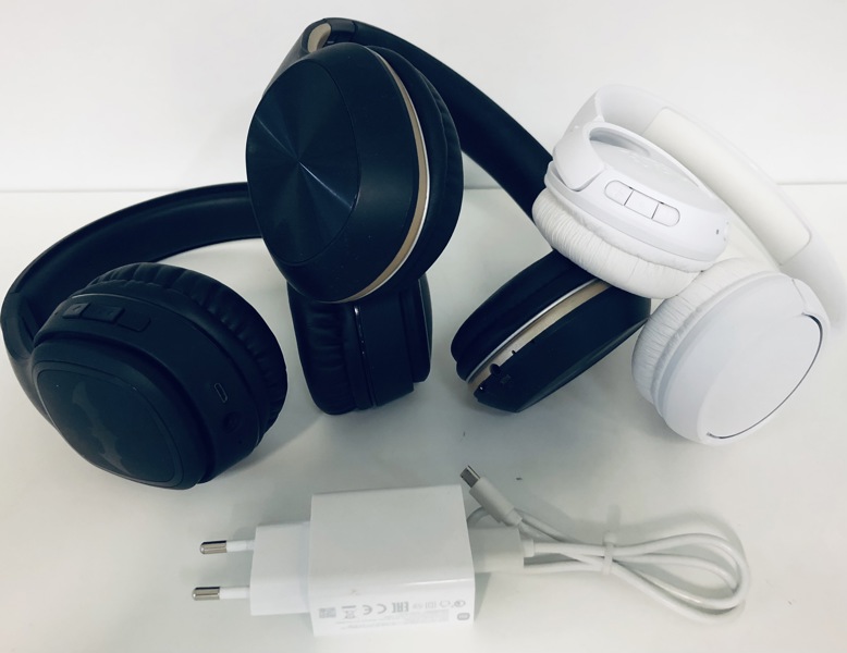 JBL Tune 520 BT Over-Ear hovedtelefoner, Batman DC0667 Bluetooth Over-Ear hovedtelefoner samt No-Name Bluetooth Over-Ear hovedtelefoner (B 319, 337, 385/24)