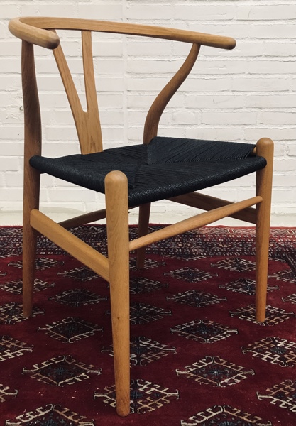 +M: Hans J. Wegner (1914-2007) CH24 | Y-stol, fremstillet hos Carl Hansen & Søn (Å 2026-0666)